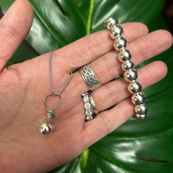 GORGEOUS chunky white gold plated hematite crystal necklace & bracelet set 10mm - Picture 2 of 5